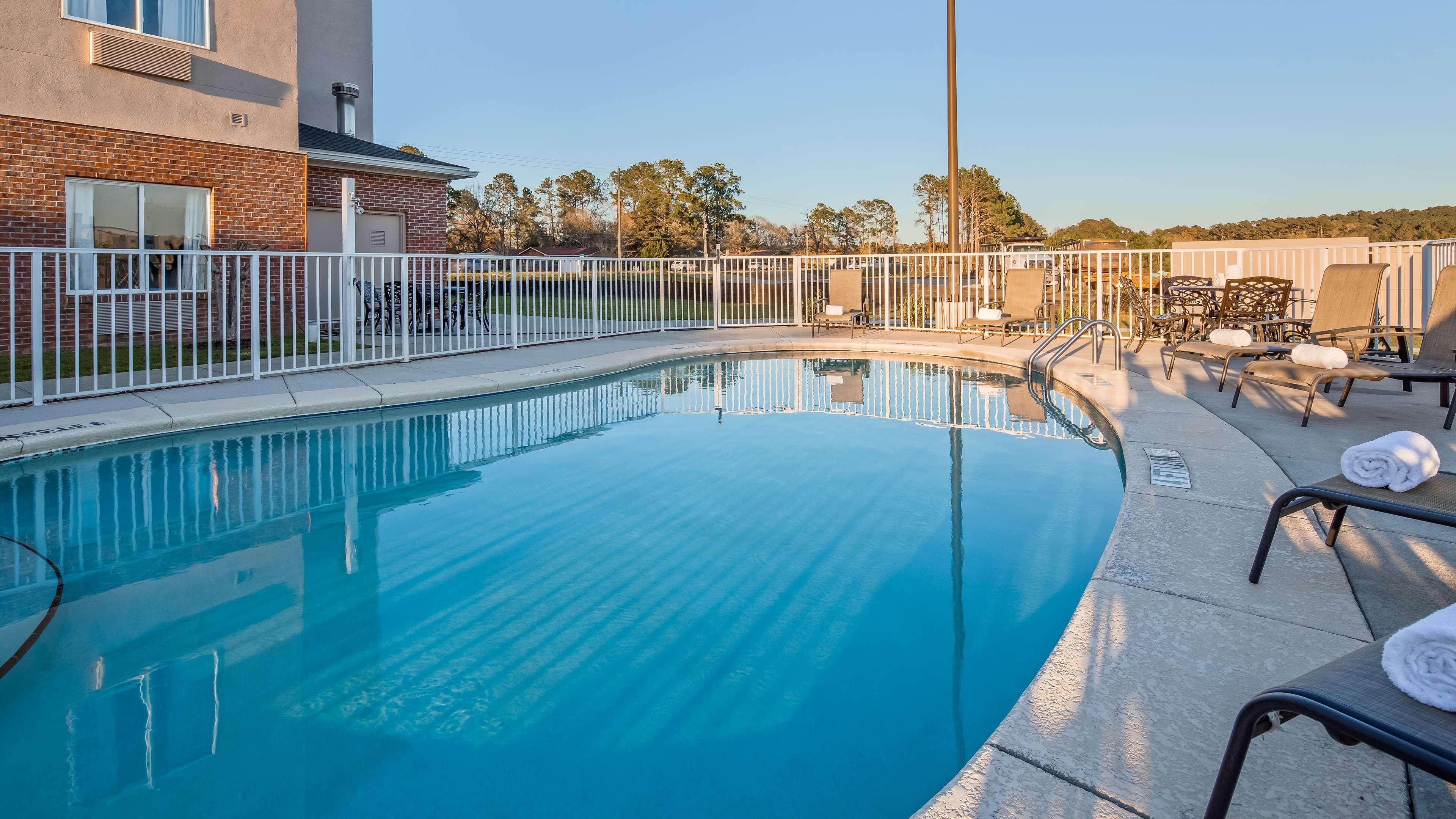 Best Western Dothan Inn & Suites Exteriér fotografie